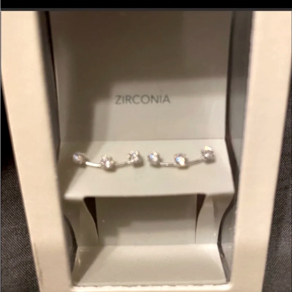 NWT Sterling Silver 925 Zirconia Earrings “I Am” Brand
